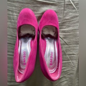 Bamboo woman heels. Pink suede. Size 7. Good condition.